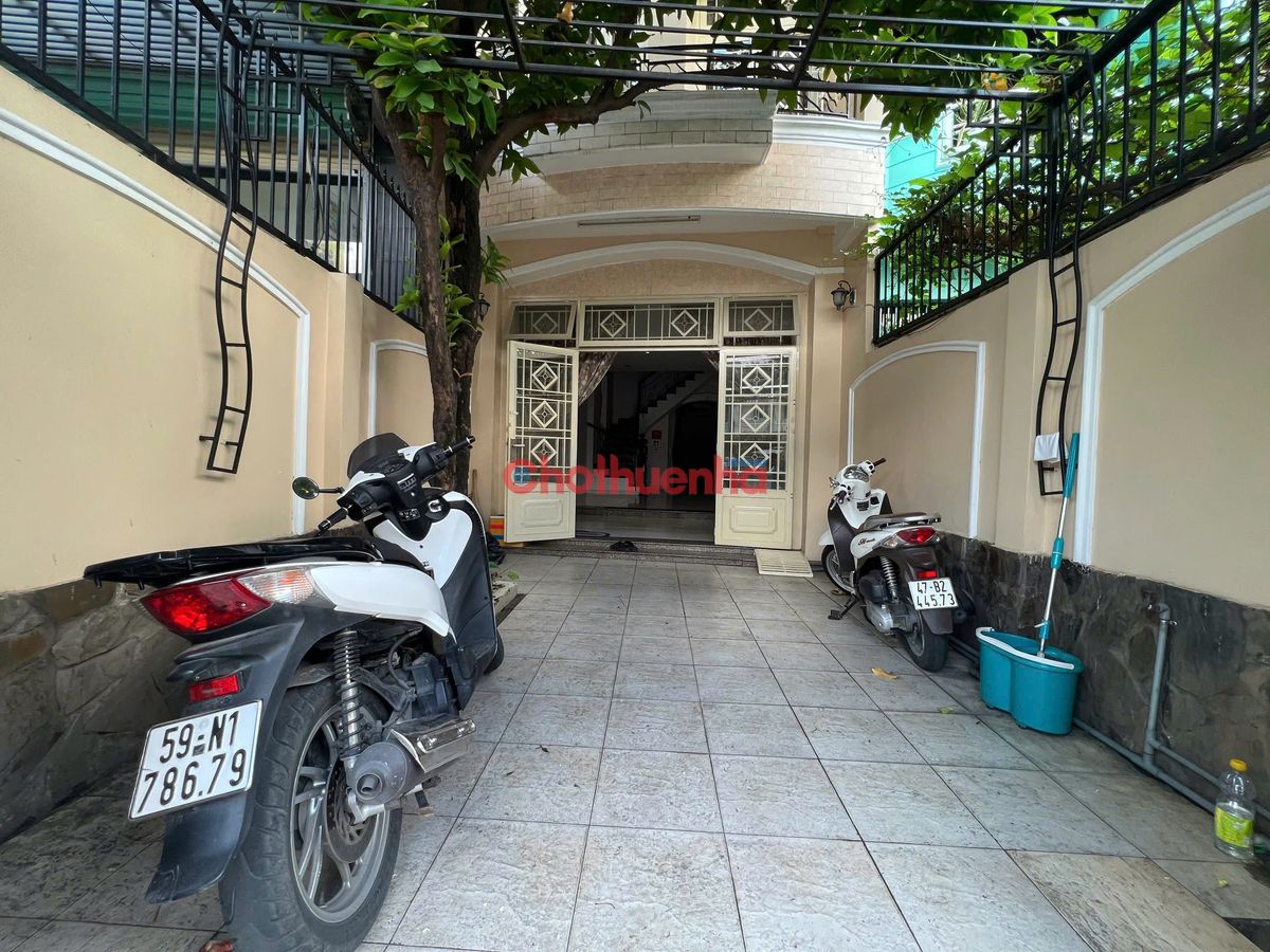 Cho thuê nhà mặt tiền đường Nguyễn Văn Đậu, Phường 11, Quận Bình Thạnh