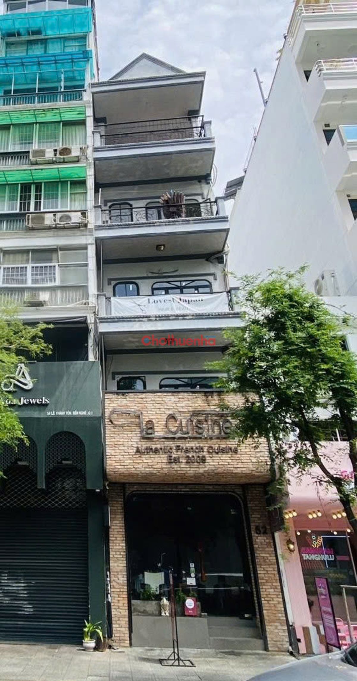 CHO THUÊ NHÀ MẶT TIỀN 4 LẦU KINH DOANH SIÊU ĐẮC ĐỊA NGAY LÊ THÁNH TÔN - QUẬN 1