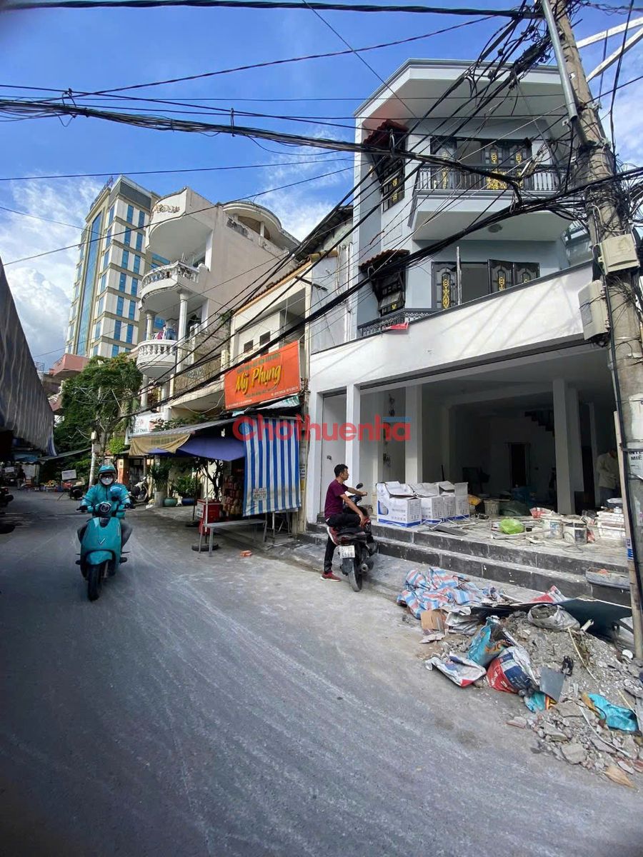 CHO THUÊ NHÀ GÓC 2 MT, DT NGANG 5.8x11.5M - ĐƯỜNG D1, P.25, BÌNH THẠNH, GIÁ THUÊ 25 TRIỆU