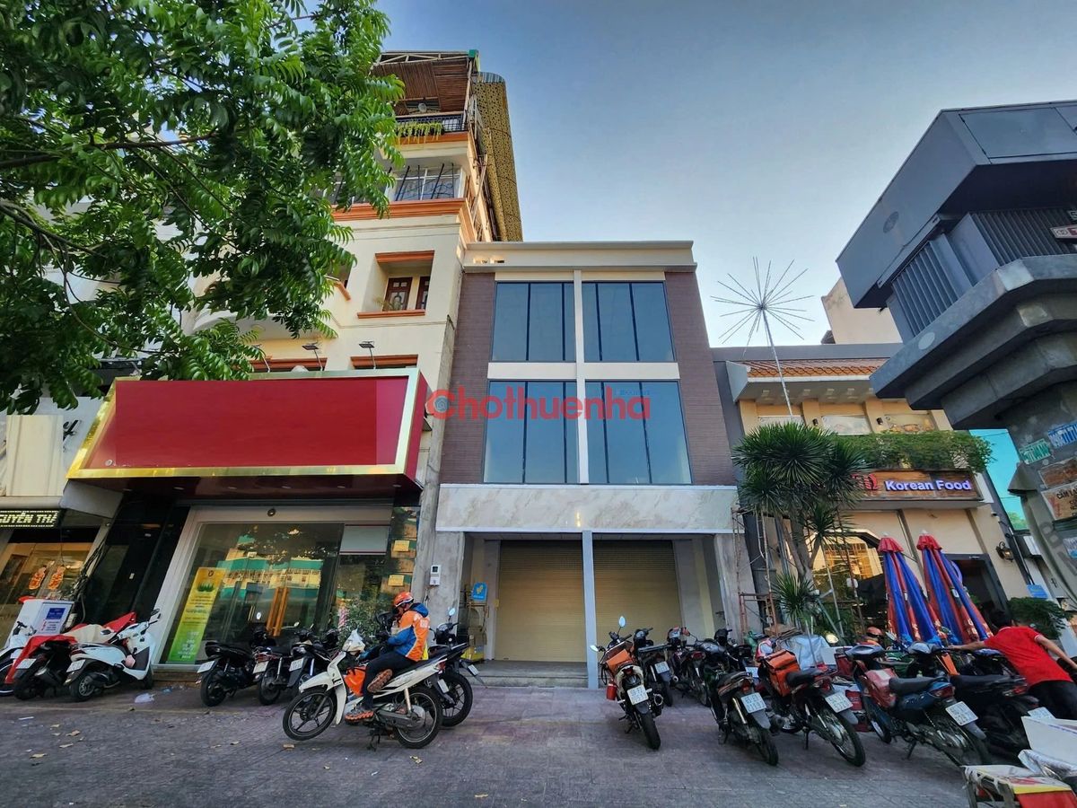 Cho thuê nhà nguyên căn mặt tiền đường Nguyễn Thái Học q1