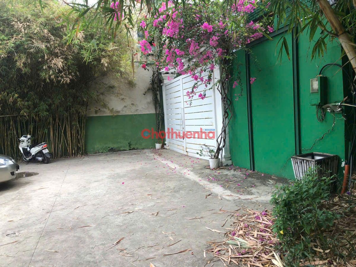 CHO THUÊ NHÀ SÂN VƯỜN VEN SÔNG BÌNH THỚI QUẬN BÌNH THẠNH (DTSD: 2580 m2)