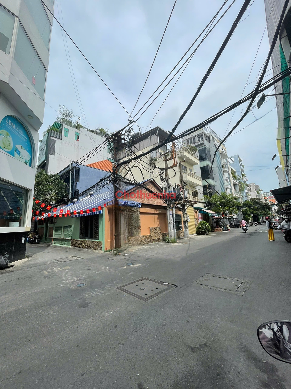 CHO THUÊ NHÀ NGUYÊN CĂN 2 MẶT GÓC, QUẬN 3