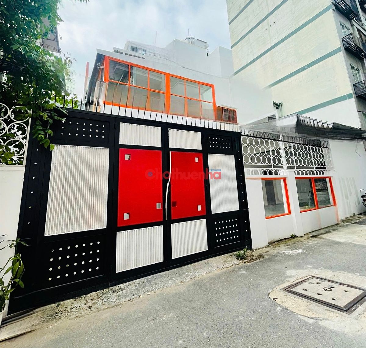 NHÀ 16X8M - HẺM YÊN THẾ, PHƯỜNG 2, TÂN BÌNH - NGAY KHU SÂN BAY