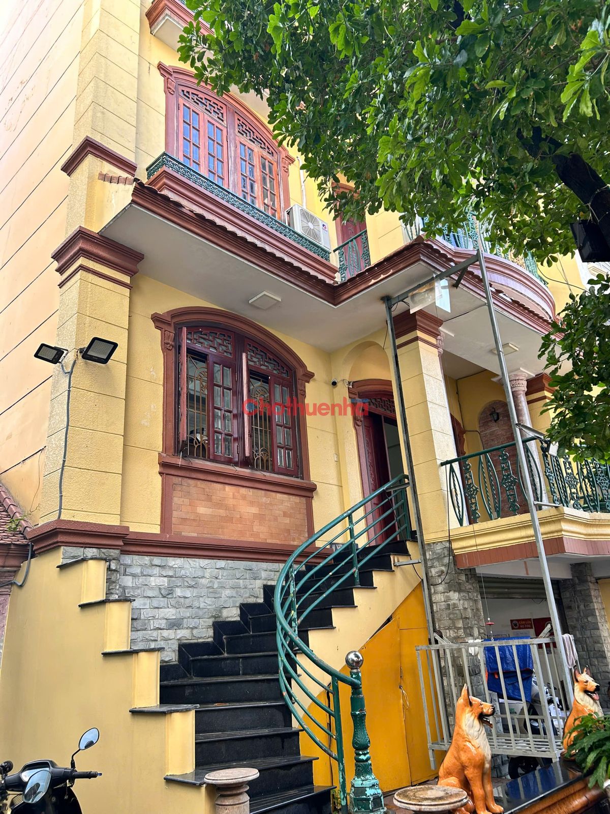 SIÊU PHẨM - CHO THUÊ NHÀ CỘNG HÒA, TÂN BÌNH - SÂN ĐẺ XE RỘNG 