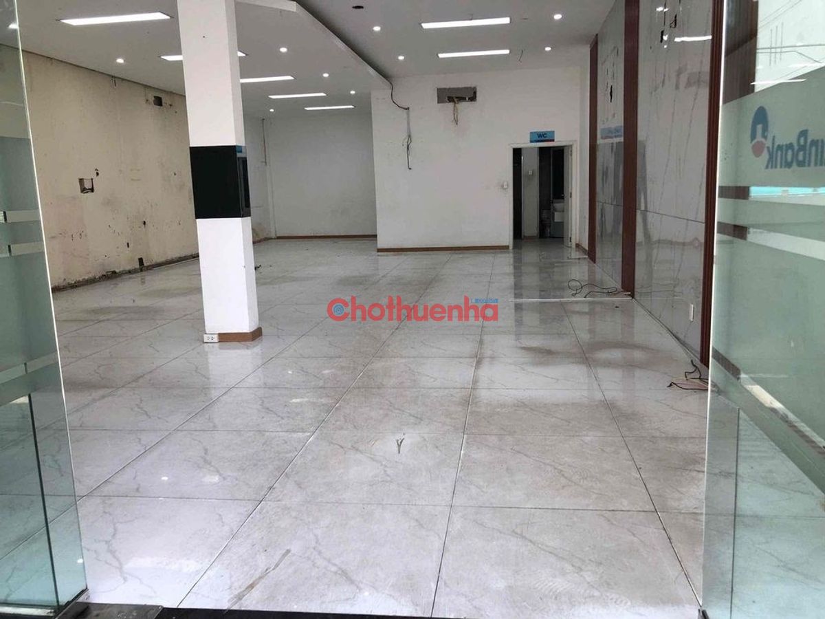 Cho thuê nhà mặt tiền tại đường Lũy Bán Bích, Phường Hòa Thạnh, Quận Tân Phú, 8x16m