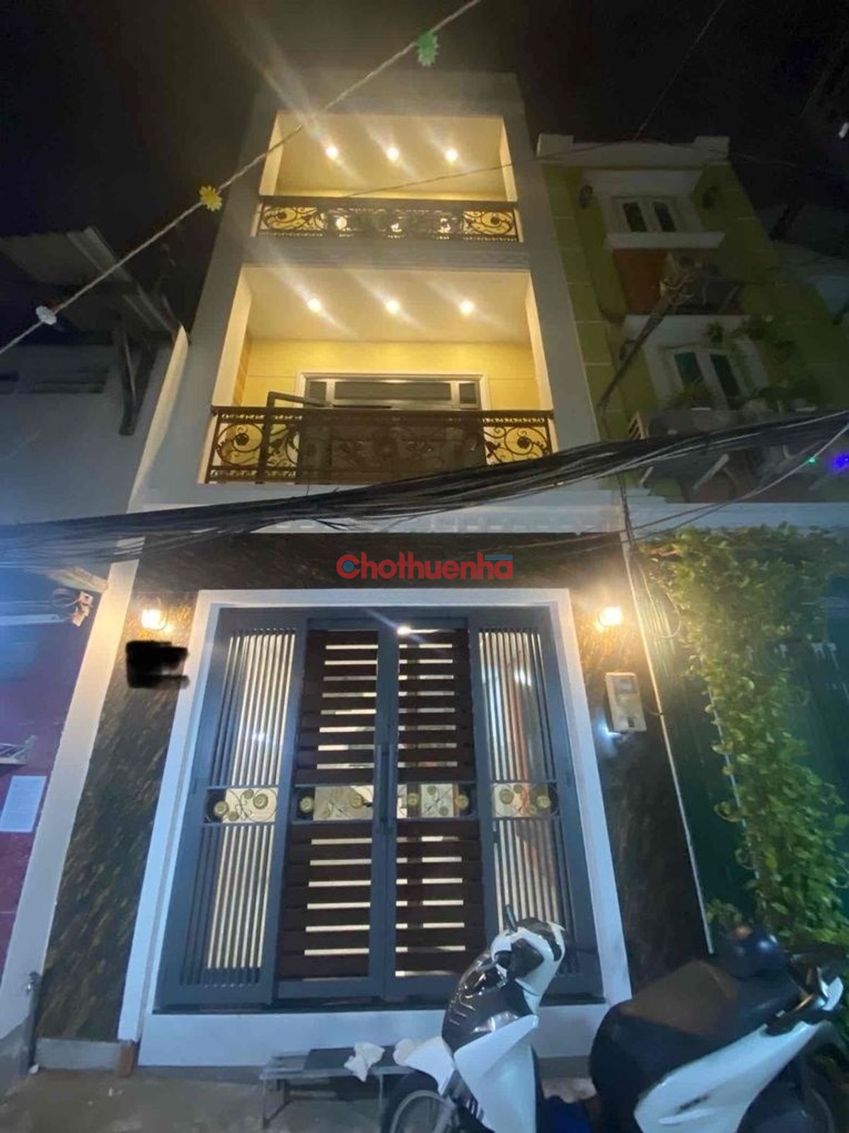 Cho thuê nhà  đường Bến Vân Đồn, Phường 2, Quận 4.