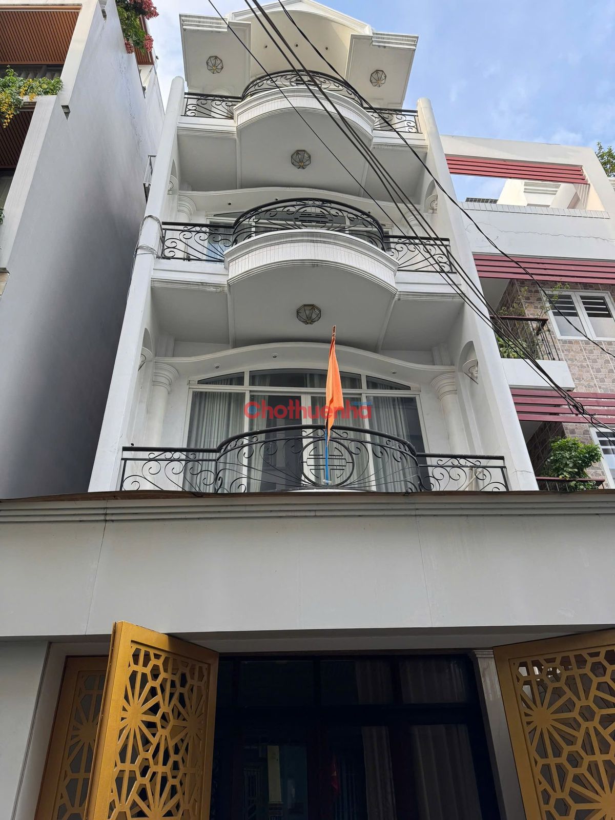 Cho Thuê Nhà 3 Tầng – DT 350m² – Hẻm Xe Hơi – Gần Sân Bay – Quận Phú Nhuận