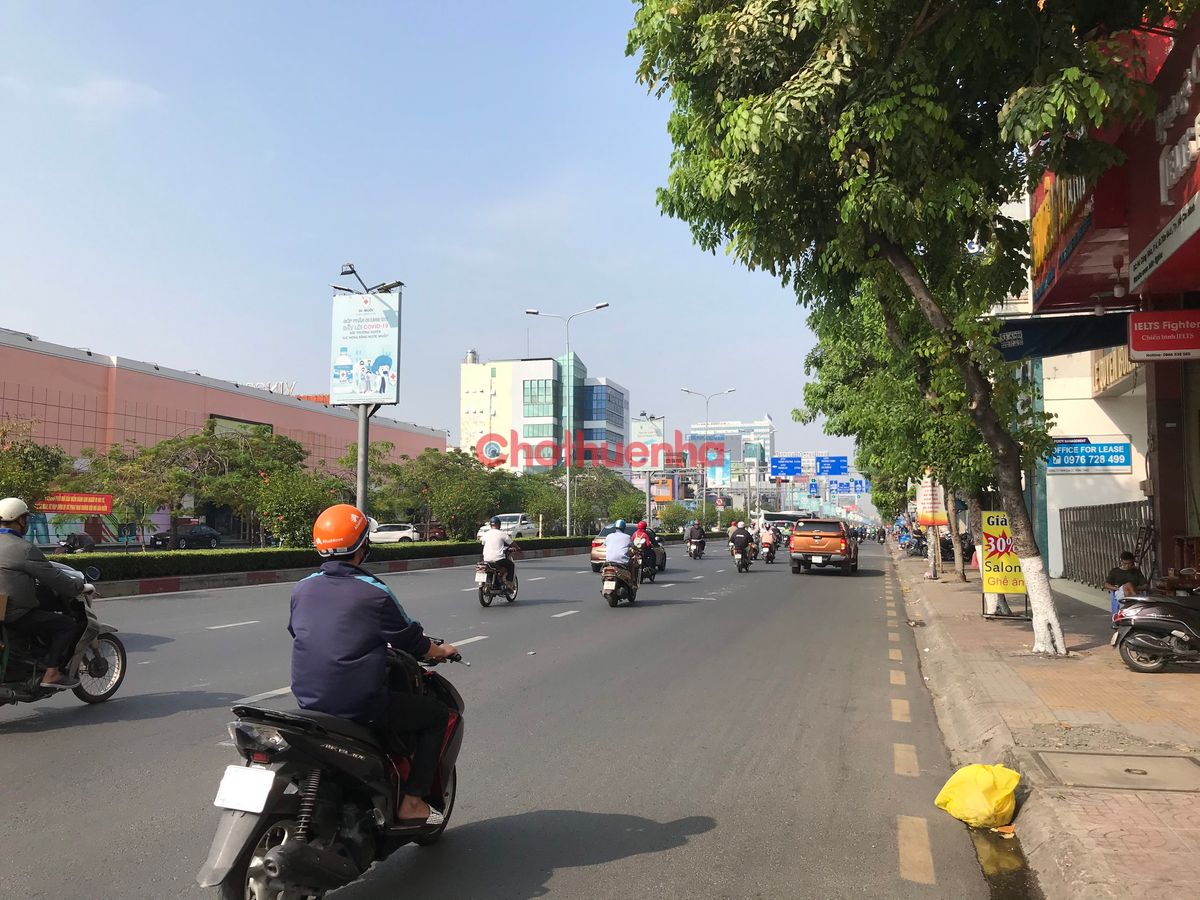 Cho thuê Nhà mặt tiền Cộng Hòa, P4, Tân Bình (20x23m) Trệt 2 Lầu ST