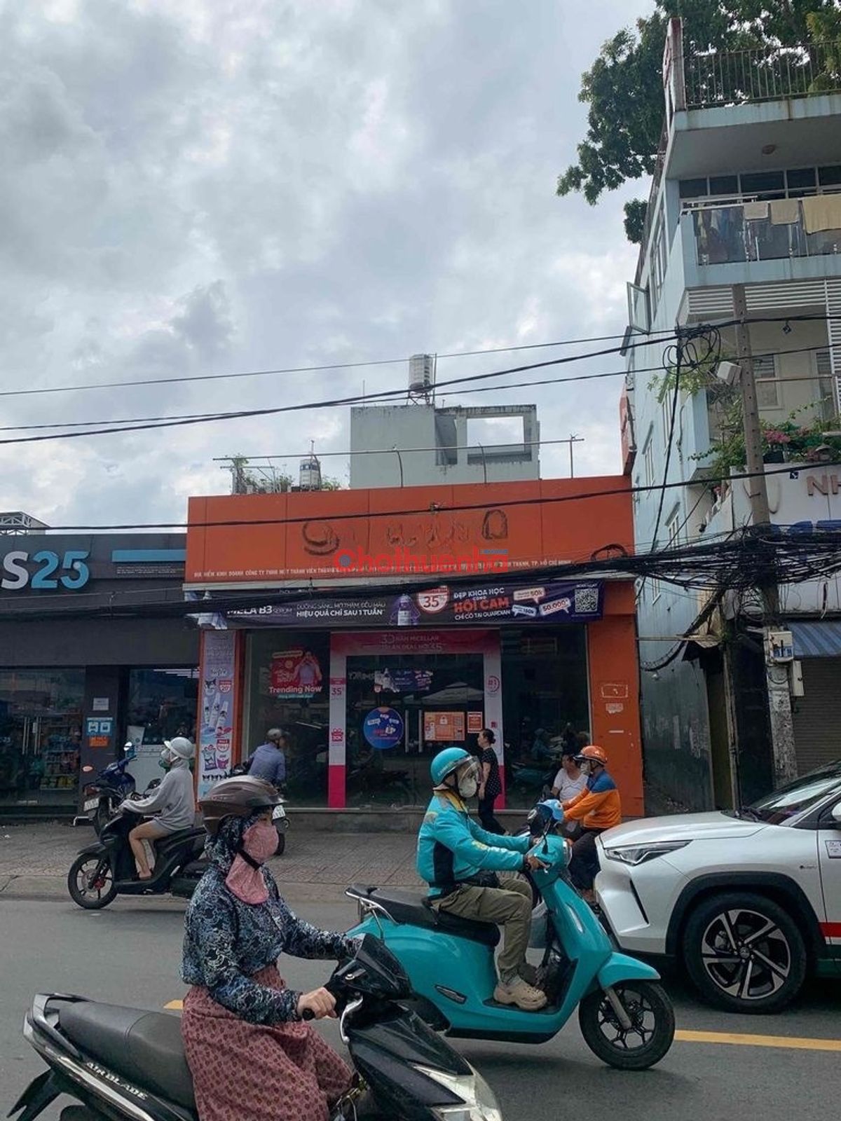 mặt tiền đường Phan Văn Trị, Phường 12, Bình Thạnh, ngang 6,5m dài 18m nhà nở hậu 8m 