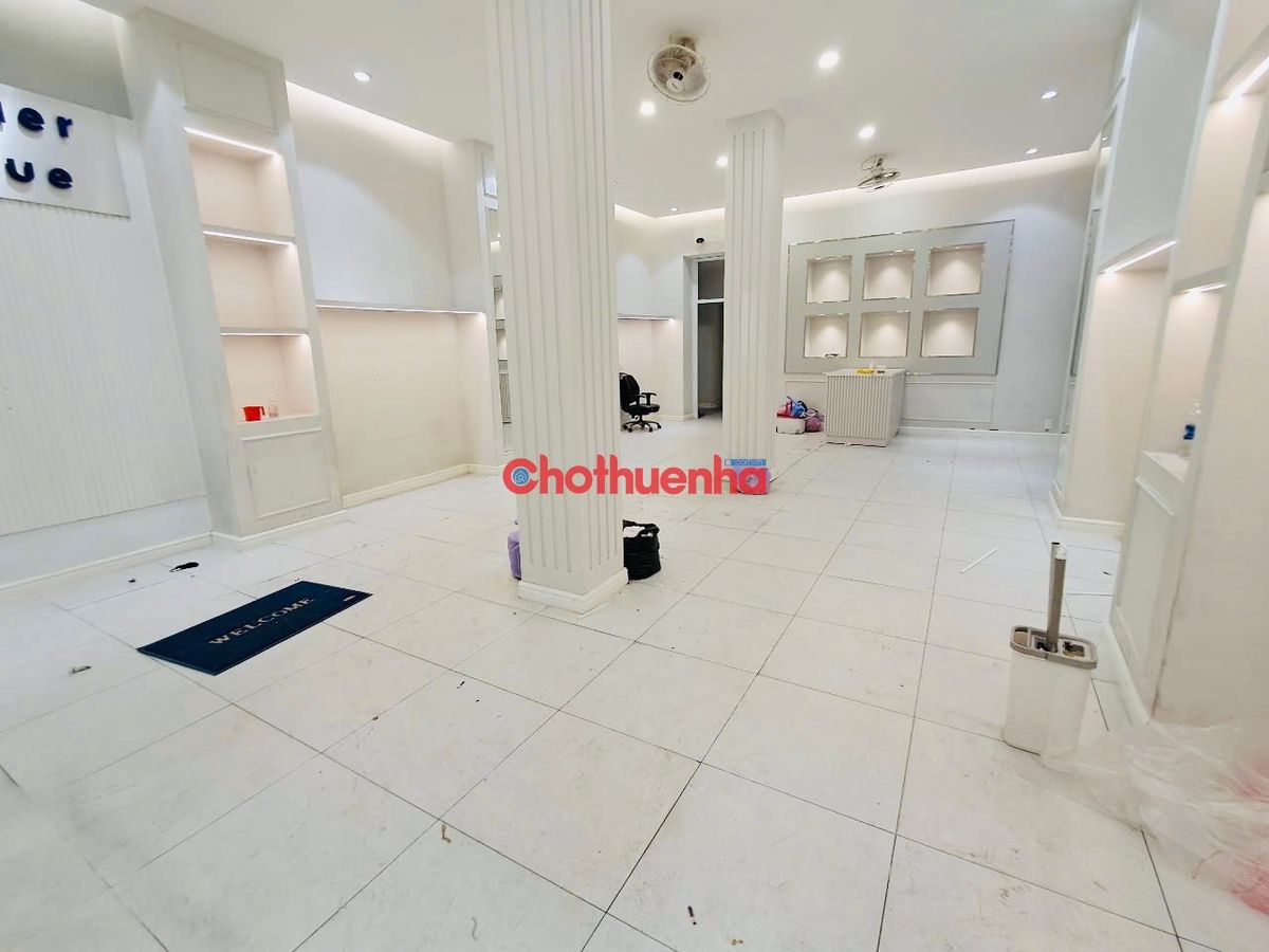 CHO THUÊ NHÀ MẶT TIỀN KHU KINH DOANH SẦM UẤT NGUYỄN ĐÌNH CHIỂU, QUẬN 3