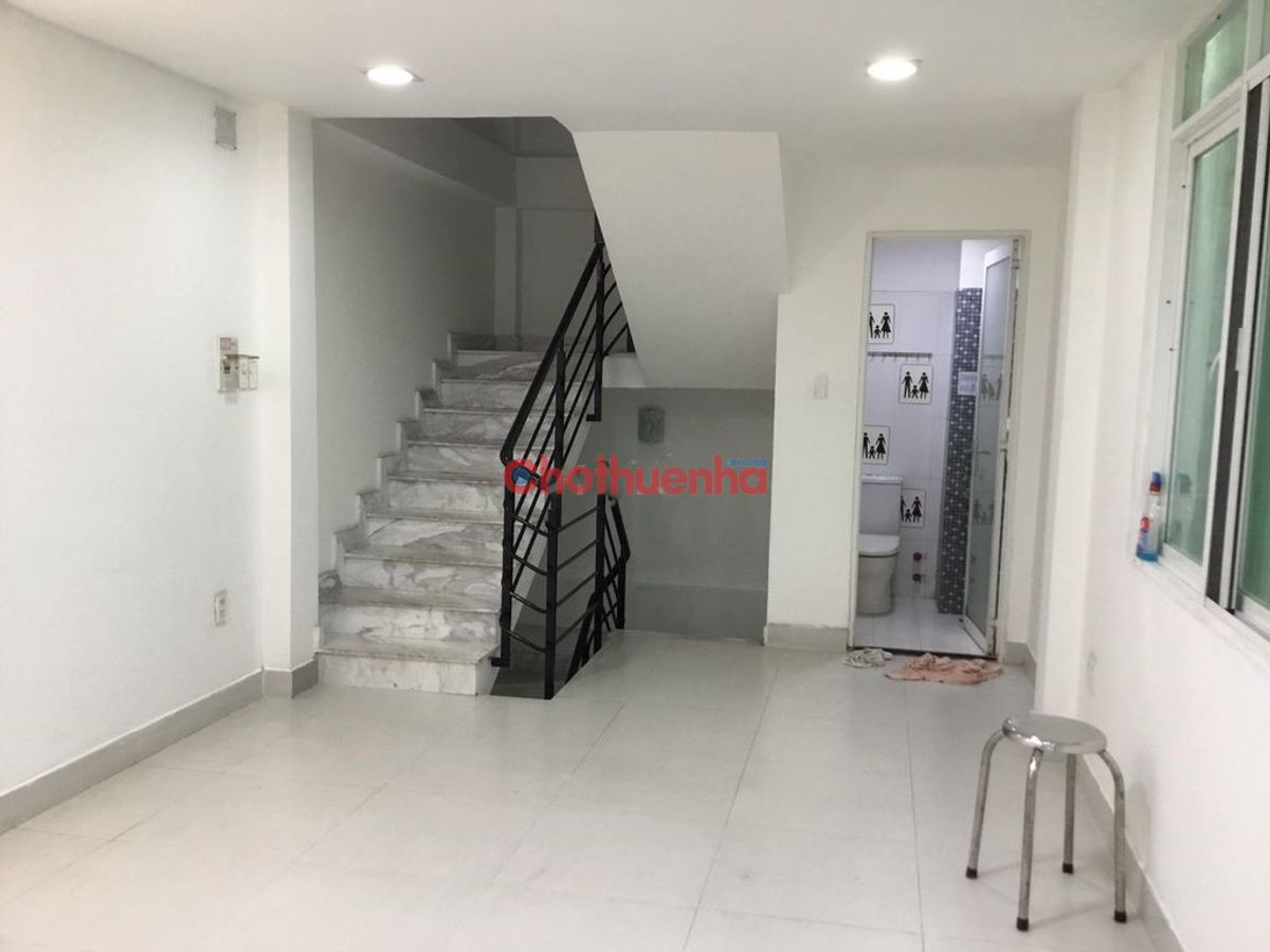 Cho thuê nhà HXH Tô Hiến Thành, Phường 15, Quận 10 - 