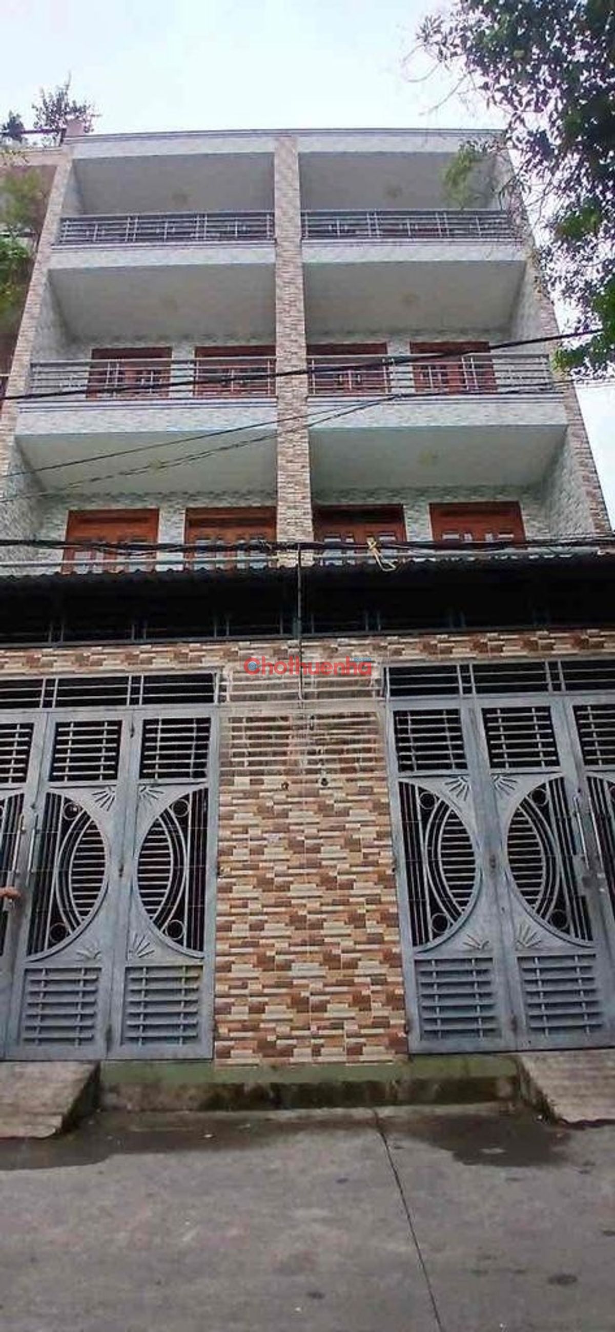 cho thuê nhà ngay chợ vải Phú Thọ Hòa hẻm xe tai diện tích sử dụng hơn 500m2