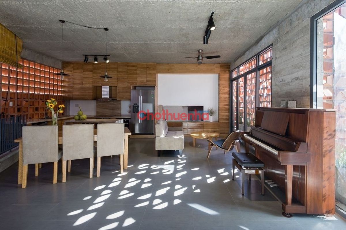 CHO THUÊ NHÀ THIẾT KẾ PHONG CÁCH CỔ ĐIỂN LẤY ÁNH SÁNG TỰ NHIÊN TẠI PHÚ NHUẬN