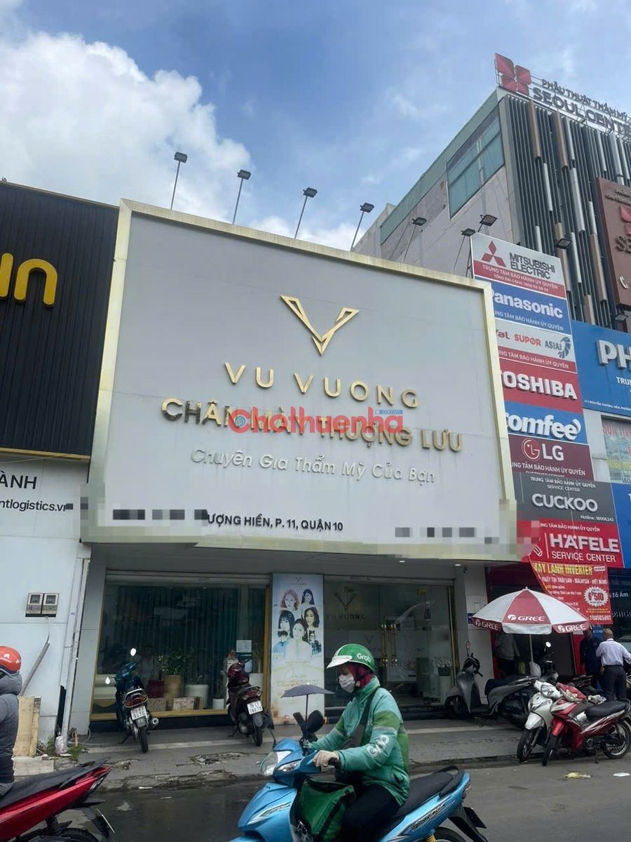 Cho thuê nhà mặt tiền đường trung tâm Quận 3. ngang 8m. Showroom, Nha khoa, Cafe