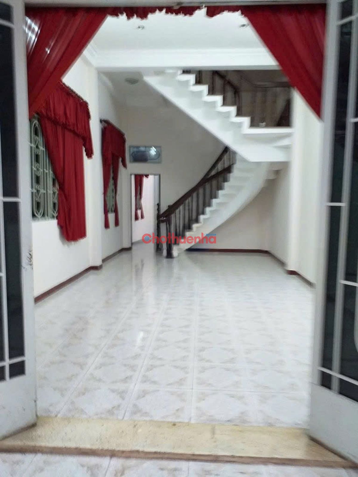 Cho thuê nhà gần sân bay TSN - 3pn- bạch  đằng - p.2 - tân bình