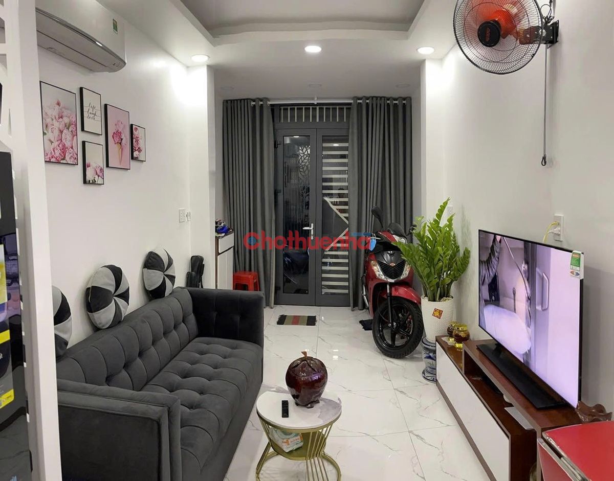 Cho thuê nhà mới nguyên căn Đường An Dương Vương, Phường 4, Quận 5.