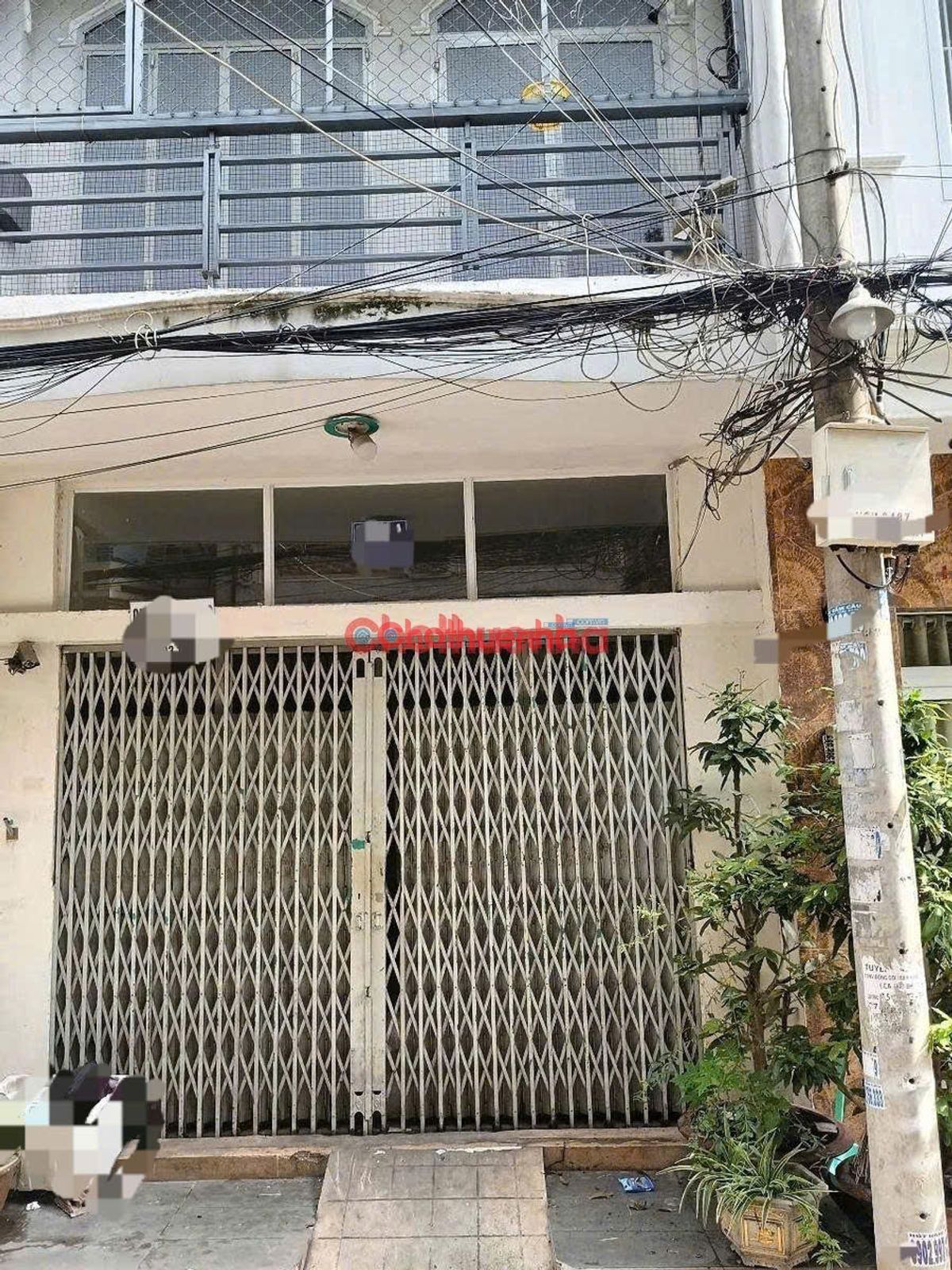 Cho thuê nhà nguyên căn đường Nguyễn Kiệm, Phường 4, Quận Phú Nhuận-1 trệt, 3 lầu