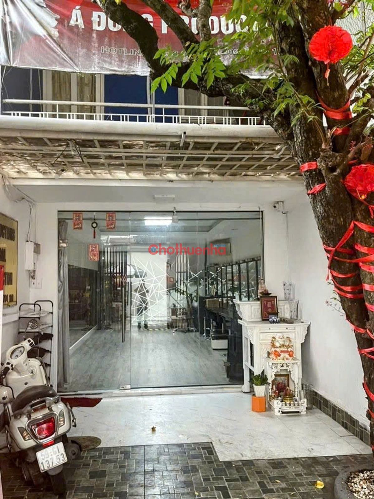 Cho thuê nhà hẻm xe hơi đường Nguyễn Văn Đậu, Phường 11, Quận Bình Thạnh