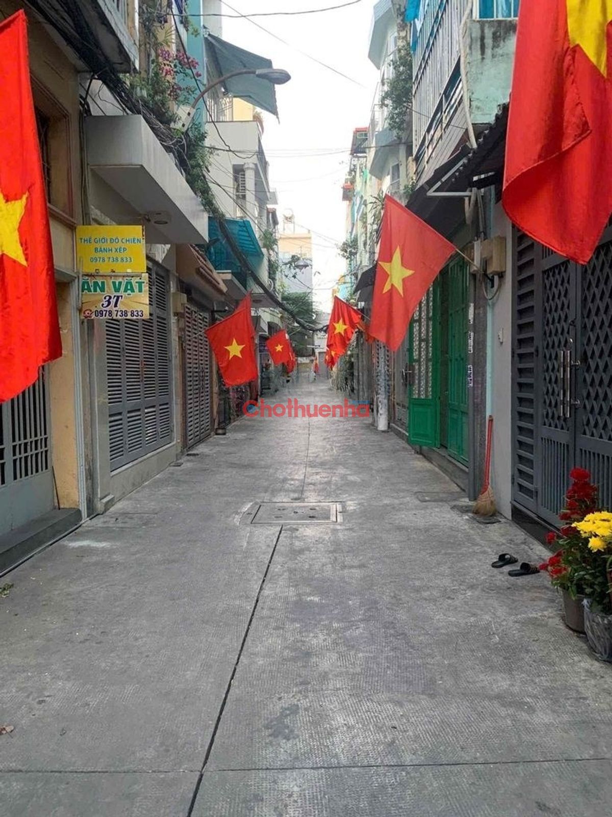 Cho thuê nhà gần Bùi Viện 5pn, hẻm 3 gác