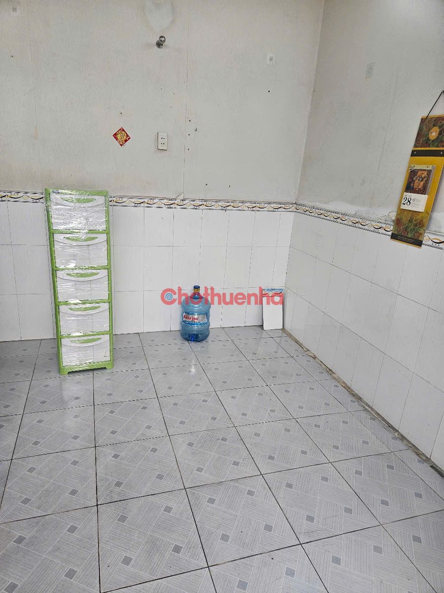 Cho thuê nhà lê Hồng Phong Q10. Giá chỉ 13 triệu