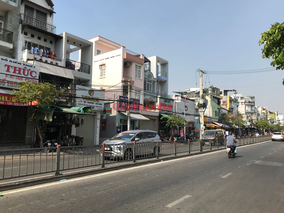 Cho thuê nhà Mặt tiền Bà Hom, Quận 6. Ngang 5m x 15m. Trệt 1 Lầu
