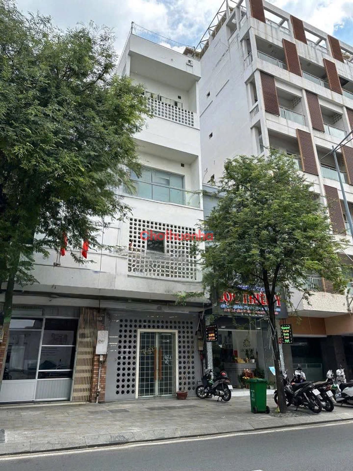 CHO THUÊ NHÀ MẶT TIỀN KINH DOANH NGAY GẦN CHỢ BẾN THÀNH - LÊ THÁNH TÔN - QUẬN 1