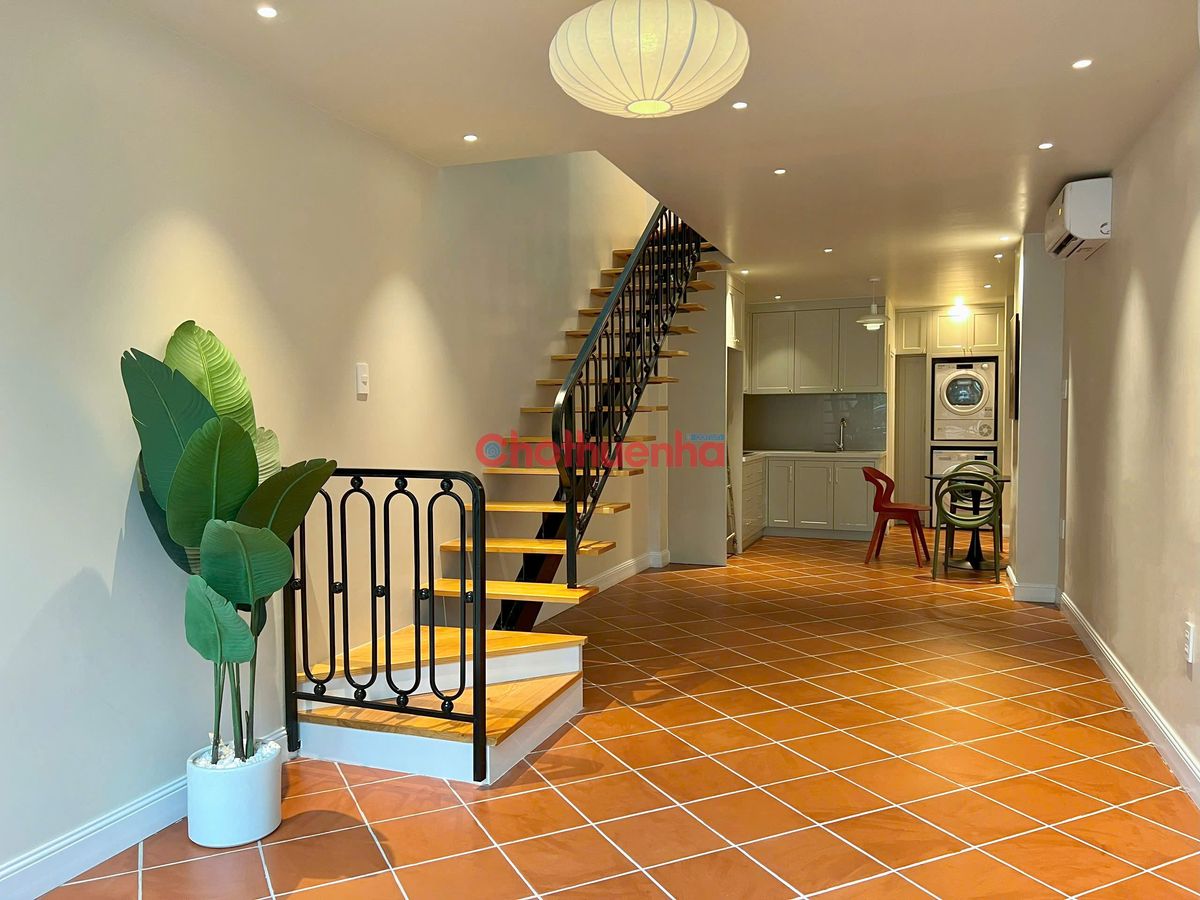 CHO THUÊ NHÀ MẶT TIỀN ĐƯỜNG 3/2, FULL NỘI THẤT MỚI NHƯ HÌNH