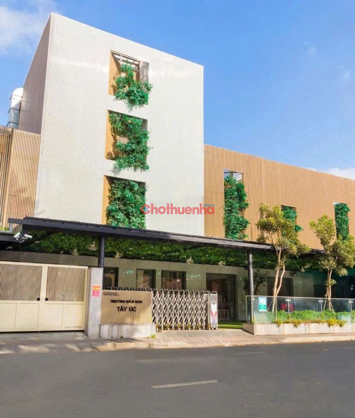 Cho thuê nhà mặt tiền đường Nguyễn Đình Chiểu q3 ngang 15m dài 30m phù hợp kinh doanh tự do 