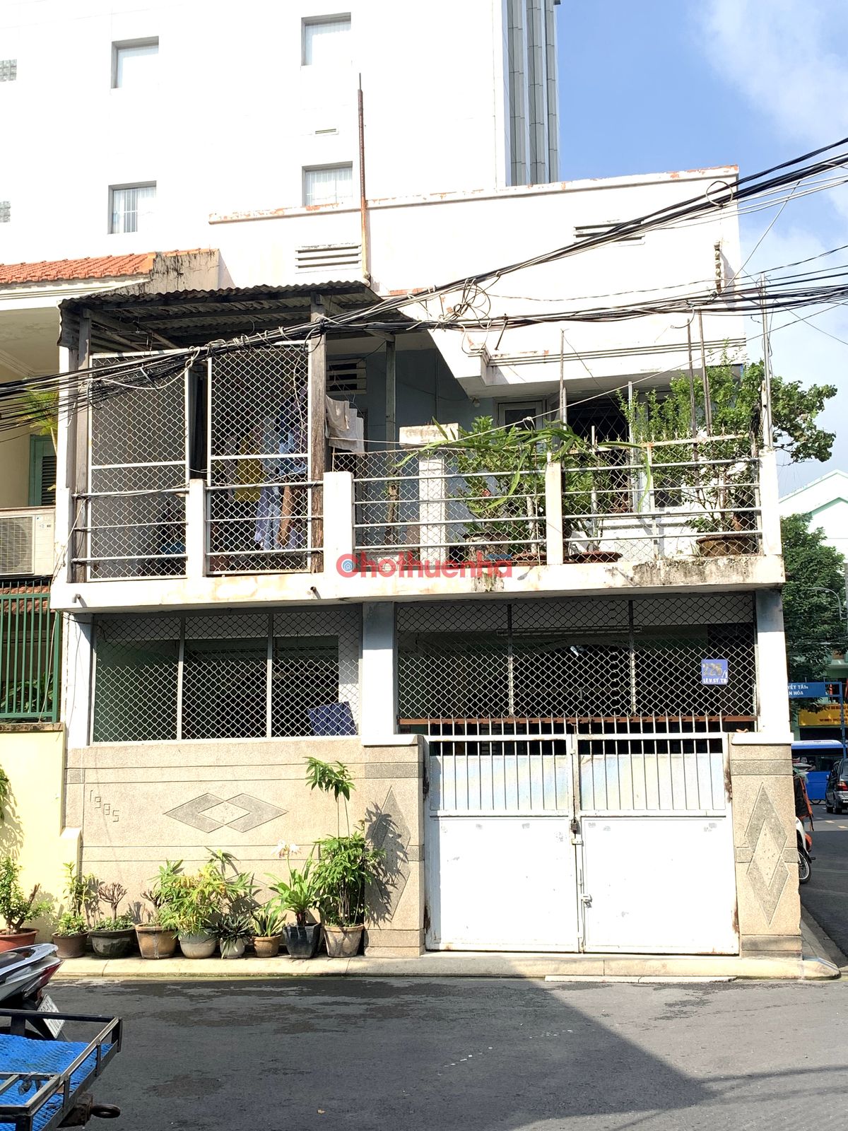 CHO THUÊ NHÀ LÊ VĂN SỸ, TÂN BÌNH – GÓC 2MT - HẺM 10M, CÓ CÔNG VIÊN