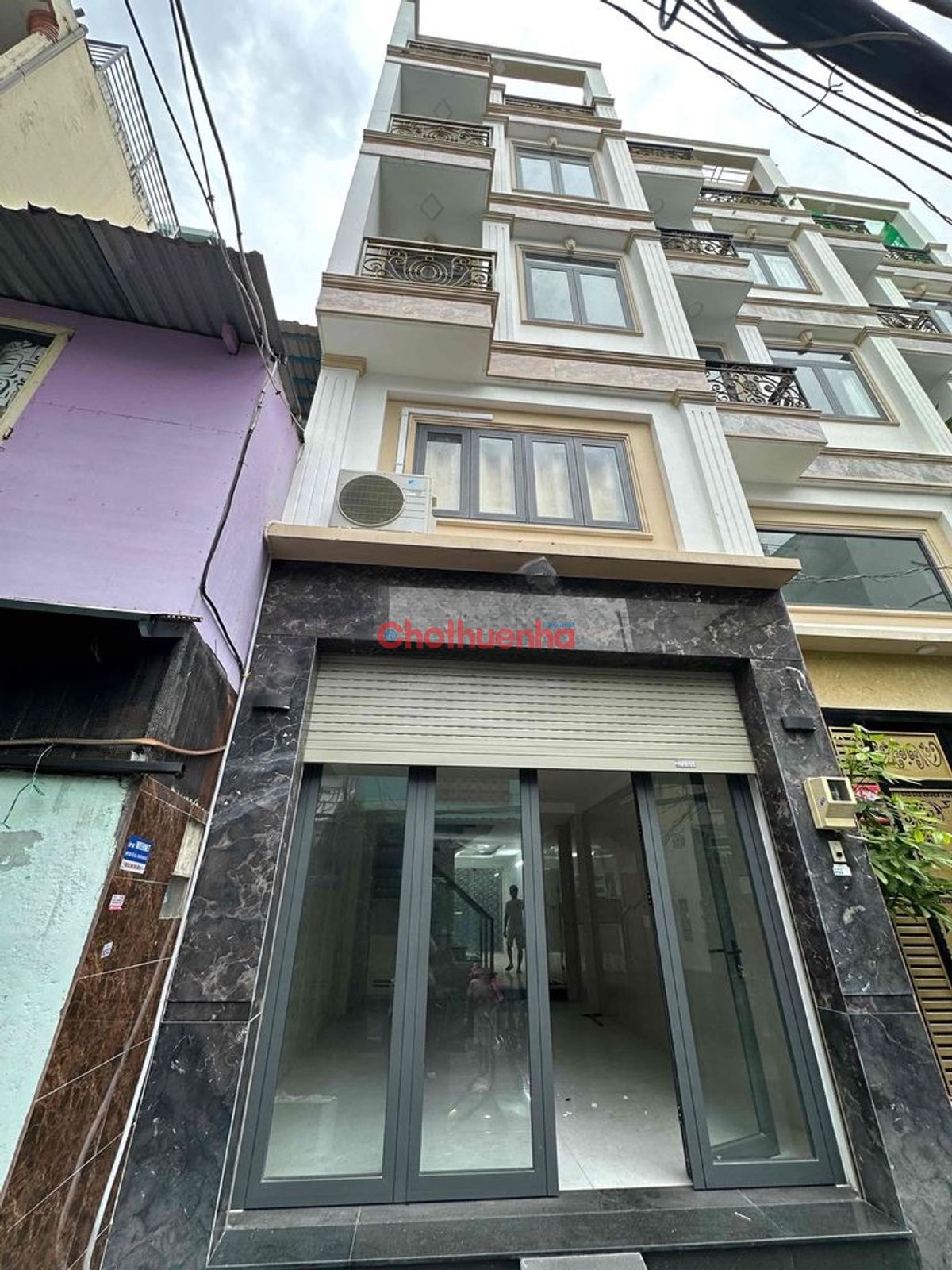 Cho thuê nhà mới tinh Đoàn Thị Điểm, Phú Nhuận. Diện tích : 250m2 , giá thuê chỉ : 39 triệu/tháng, thuận tiện làm CHDV hay Smarthome cao cấp.