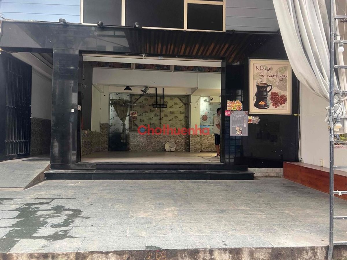Cho thuê mặt bằng ngay mặt tiền Phan Văn Hân, Phường 17, Quận Bình Thạnh.