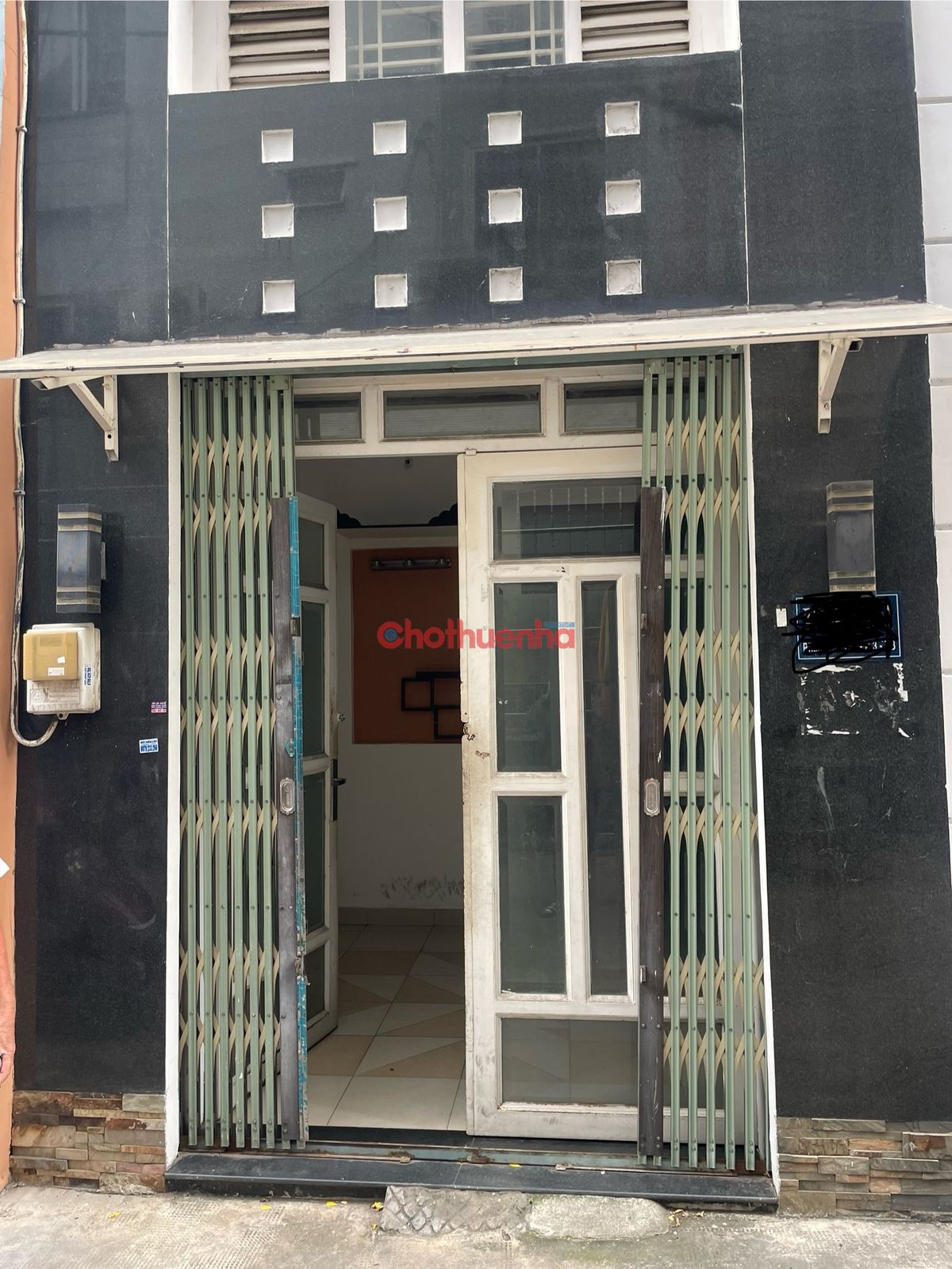 Cho thuê nhà nguyên căn đường Phạm Văn Hai Quận Tân Bình - HẺM XE HƠI