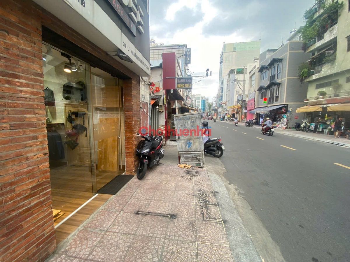 Cho thuê nhà nguyên căn đường Huỳnh Văn Bánh - Phú Nhuận