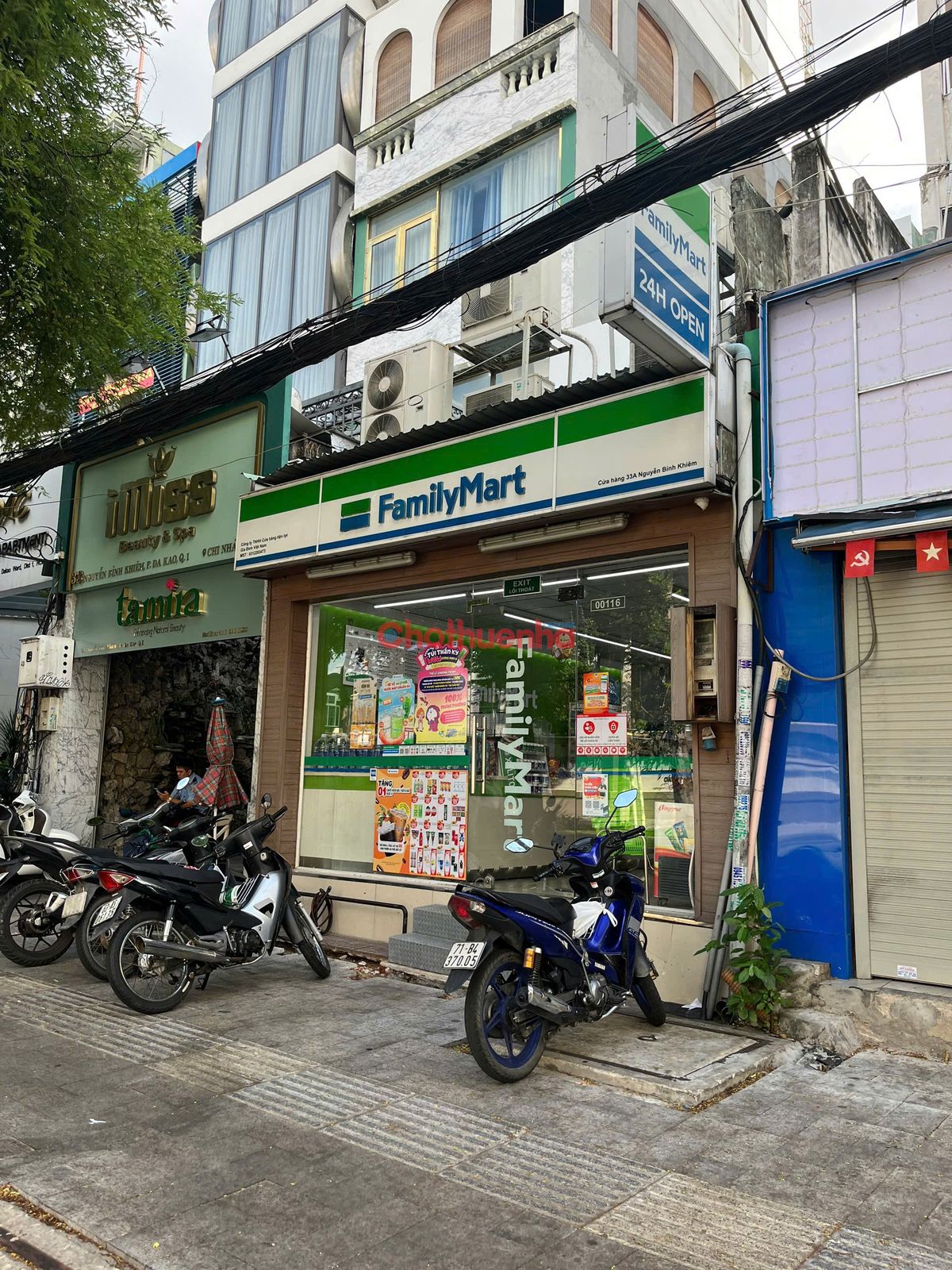 Cho thuê mặt bằng mặt tiền Nguyễn Bỉnh Khiêm Q1 - lối riêng biệt - vỉa hè rộng 