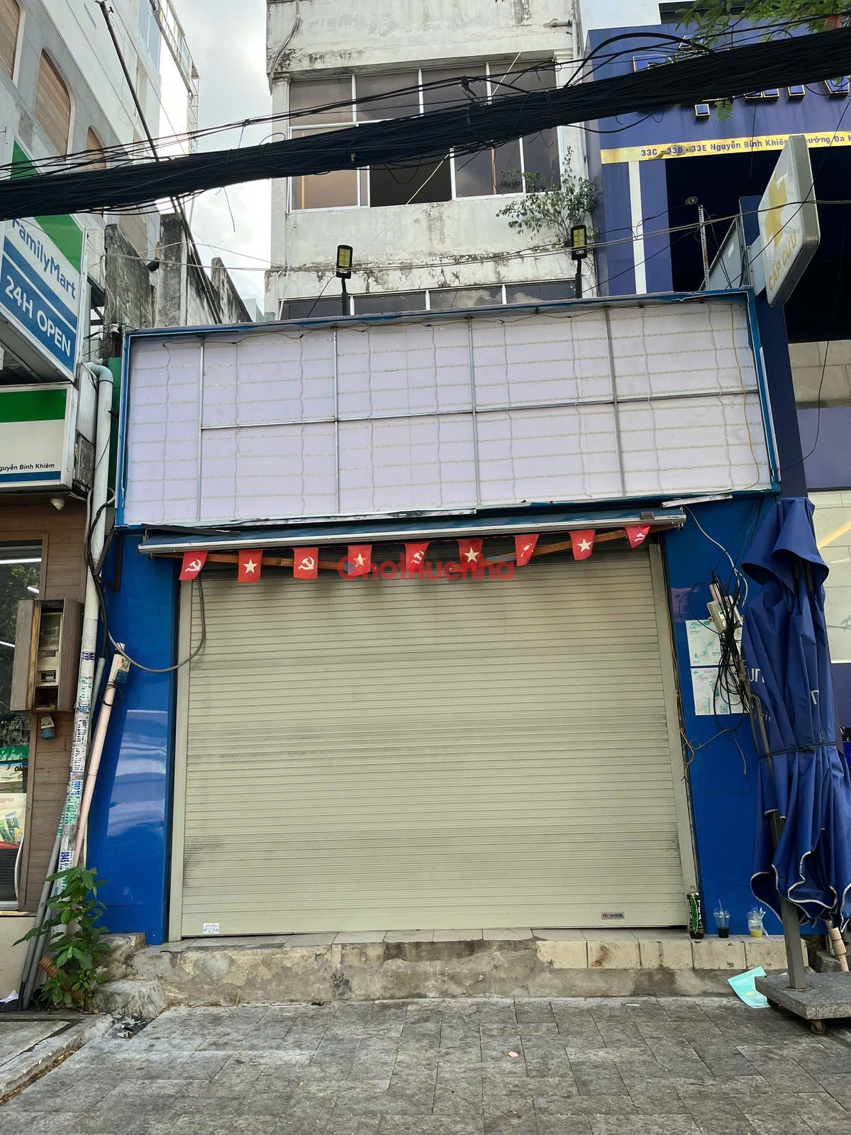 Cho thuê mặt bằng mặt tiền Nguyễn Bỉnh Khiêm Q1 - lối riêng biệt - vỉa hè rộng 