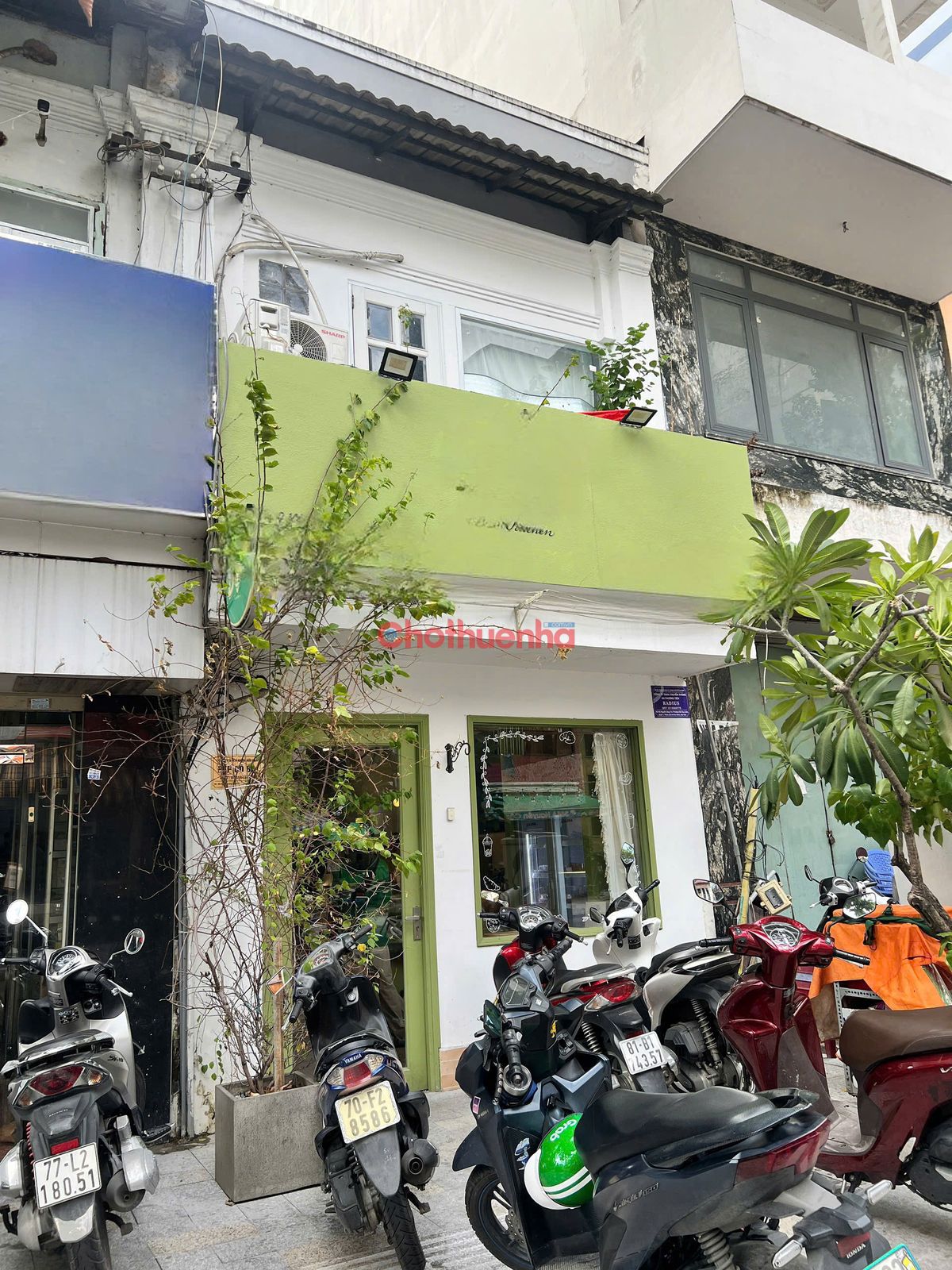 Cho thuê nhà mặt tiền Nguyễn Công Trứ , Quận 1. Nhà đẹp , vỉa hè rộng - Chỉ 40 triệu.