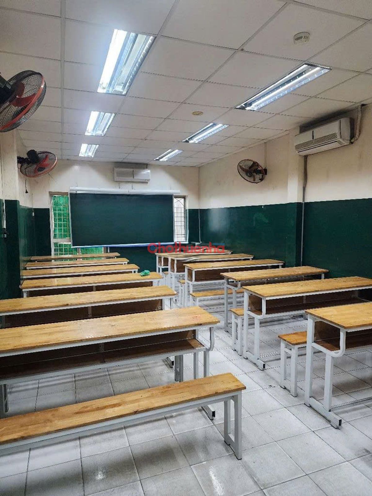 CHO THUÊ NHÀ 1T3L - 7 PN - DT NGANG 4x20M - MẶT TIỀN ĐƯỜNG LÊ HỒNG PHONG, PHƯỜNG 12, QUẬN 10. GIÁ 55 TRIỆU