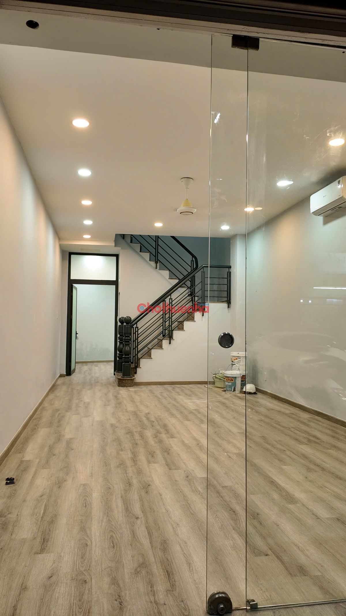 MẶT TIỀN NGUYỄN VĂN GIAI NHÀ MỚI TINH- NGAY ĐAKAO - QUẬN1