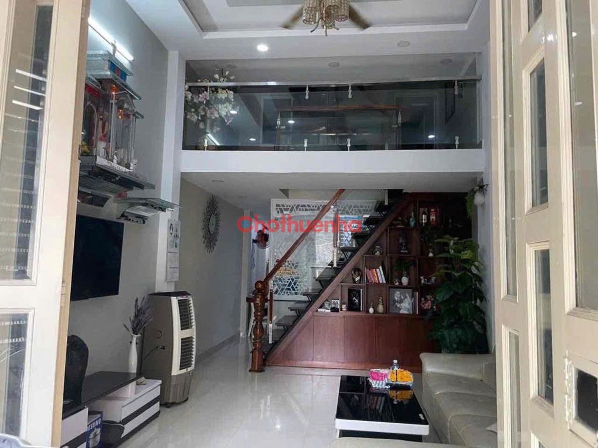 Cho thuê nhà nguyên căn Đô Đốc Long, Phường Tân Quý, Quận Tân Phú.