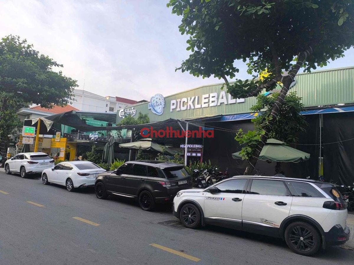 Mặt tiền siêu rộng , 500m2 , có sẵn cơ sở vật chất , p.Thảo Điền, q.2