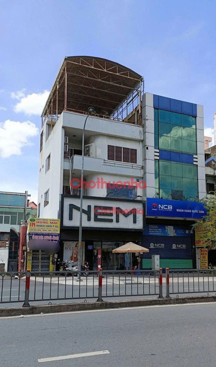 Cho thuê nhà mặt tiền Phan Đăng Lưu - DT 7 X 14m, 4 Tầng Tại Bình Thạnh - Vị trí đắc địa giáp Quận 1