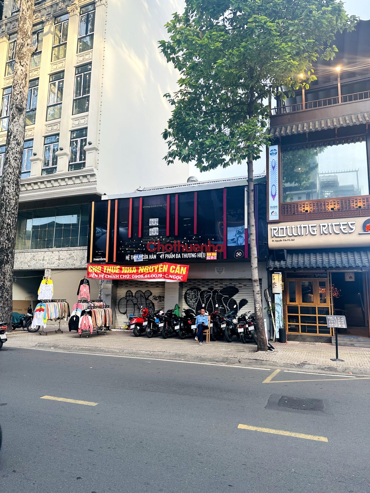 CHO THUÊ NHÀ MẶT TIỀN NGUYỄN TRÃI, PHƯỜNG 2, QUẬN 5, DT: 10x8m