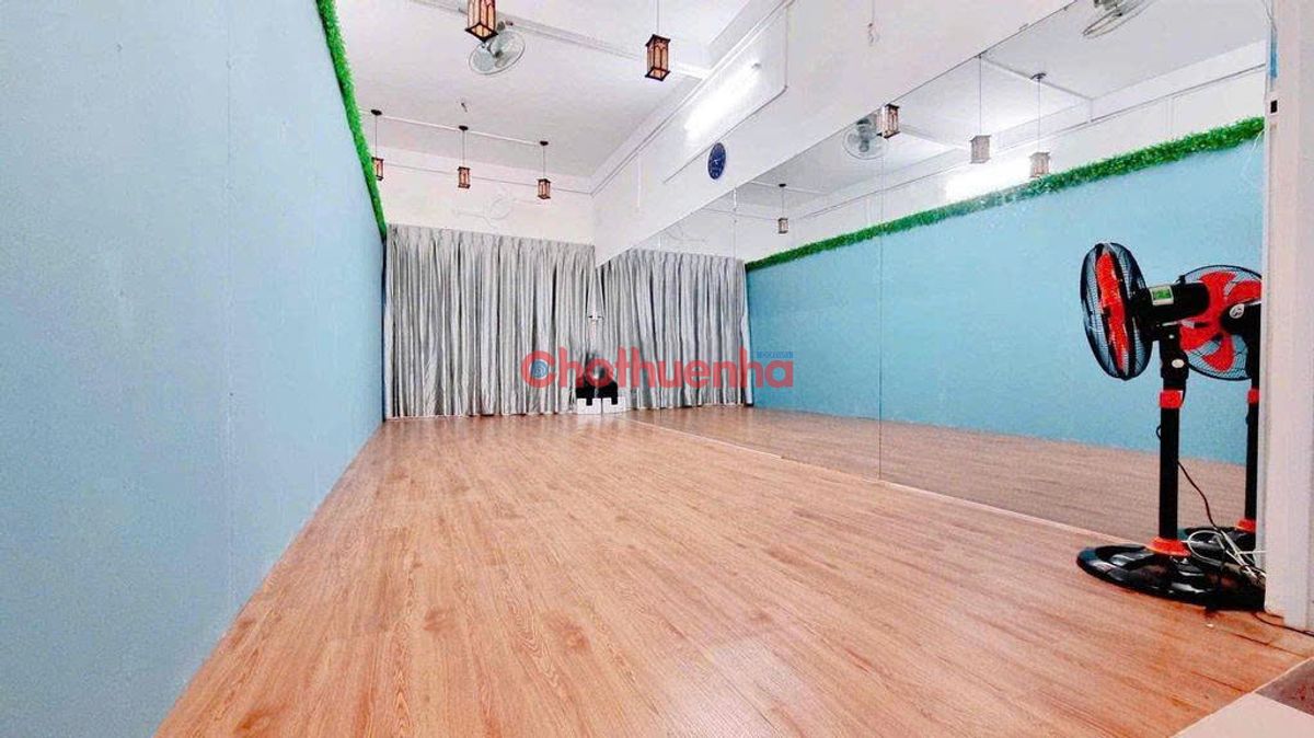 Cho thuê Nhà hẻm xe hơi CMT8, P15, Quận 10