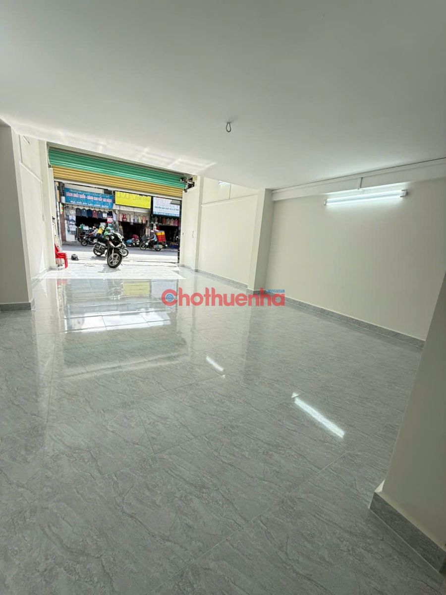 Cho thuê nhà nguyên căn MT đường Lạc Long Quân, Phường 8, Quận Tân Bình.