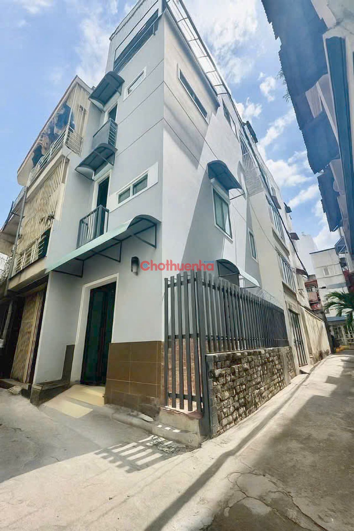 Cho thuê nhà Phùng Văn Cung, Phường 7, Quận Phú Nhuận.