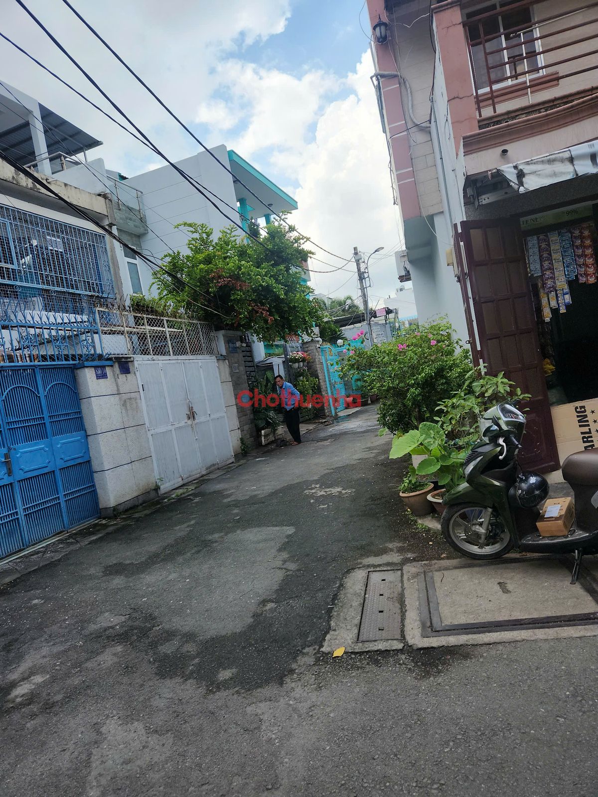 Cho thuê nhà nguyên căn hẻm xe hơi  Sư Vạn Hạnh, phường 13 quận 10.