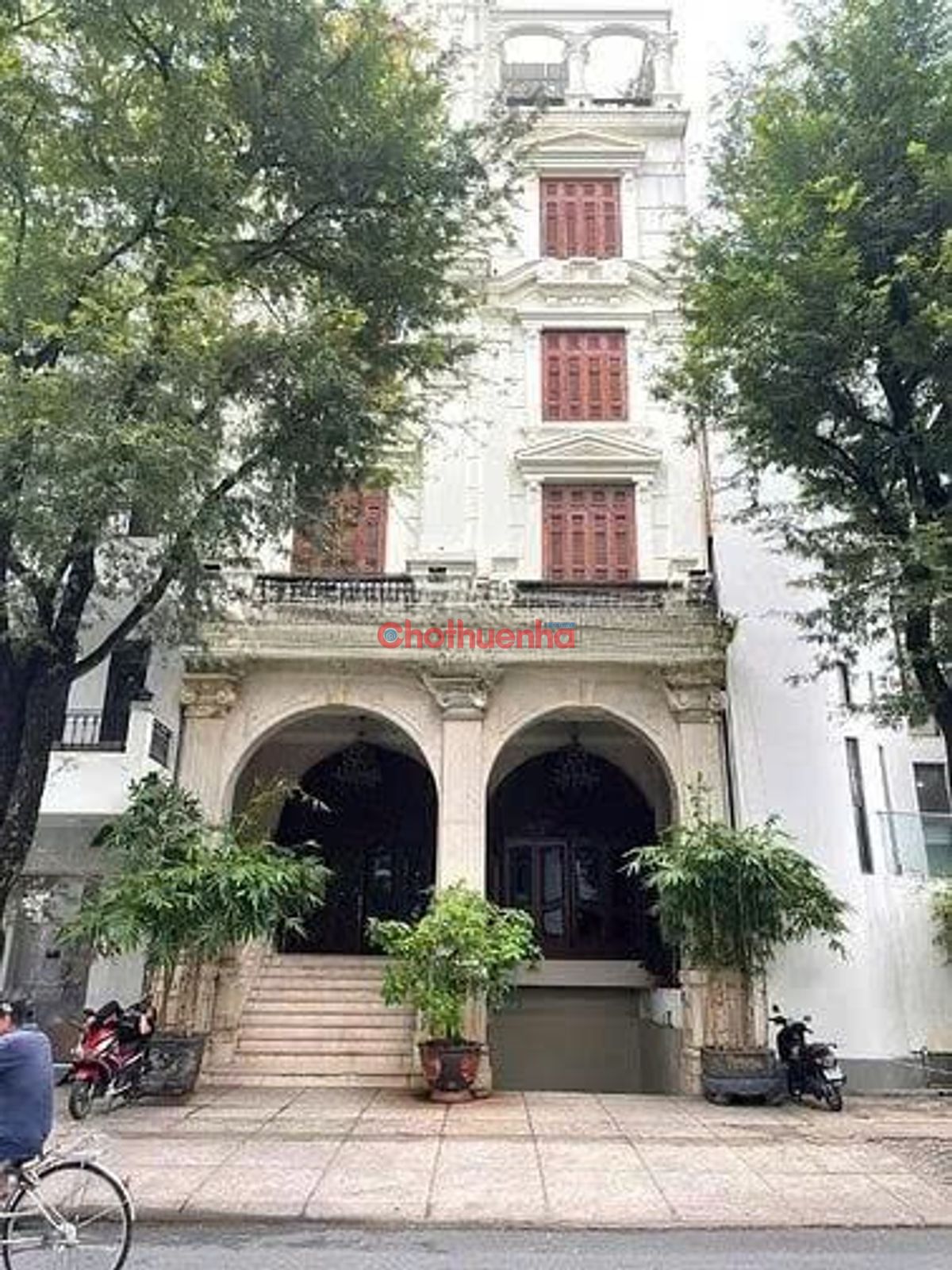 Cho thuê nhà nguyên căn MT đường Nguyễn Văn Thủ, Phường Đa Kao, Quận 1.