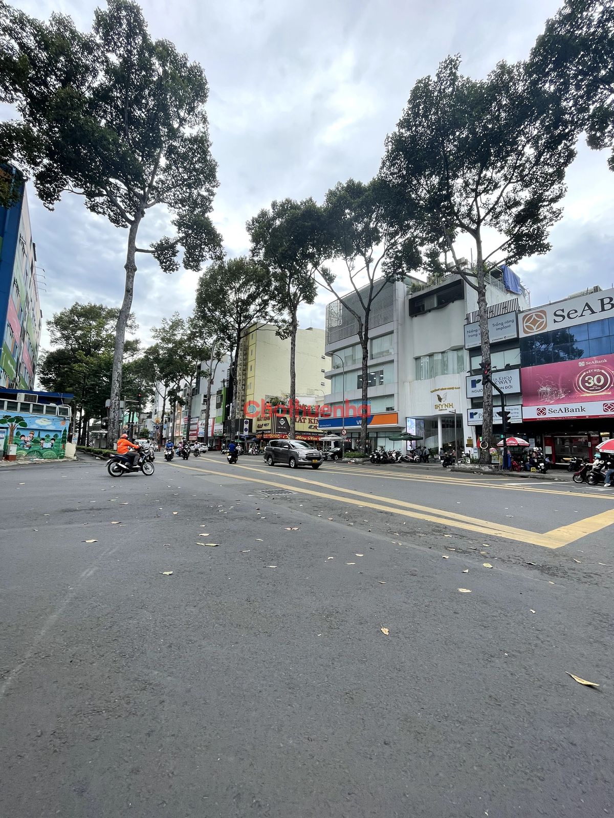 Cho thuê nhà căn góc 2 mặt tiền đường 3/2 - Sư Vạn Hạnh, Phường 10, Quận 10 - 24 triệu