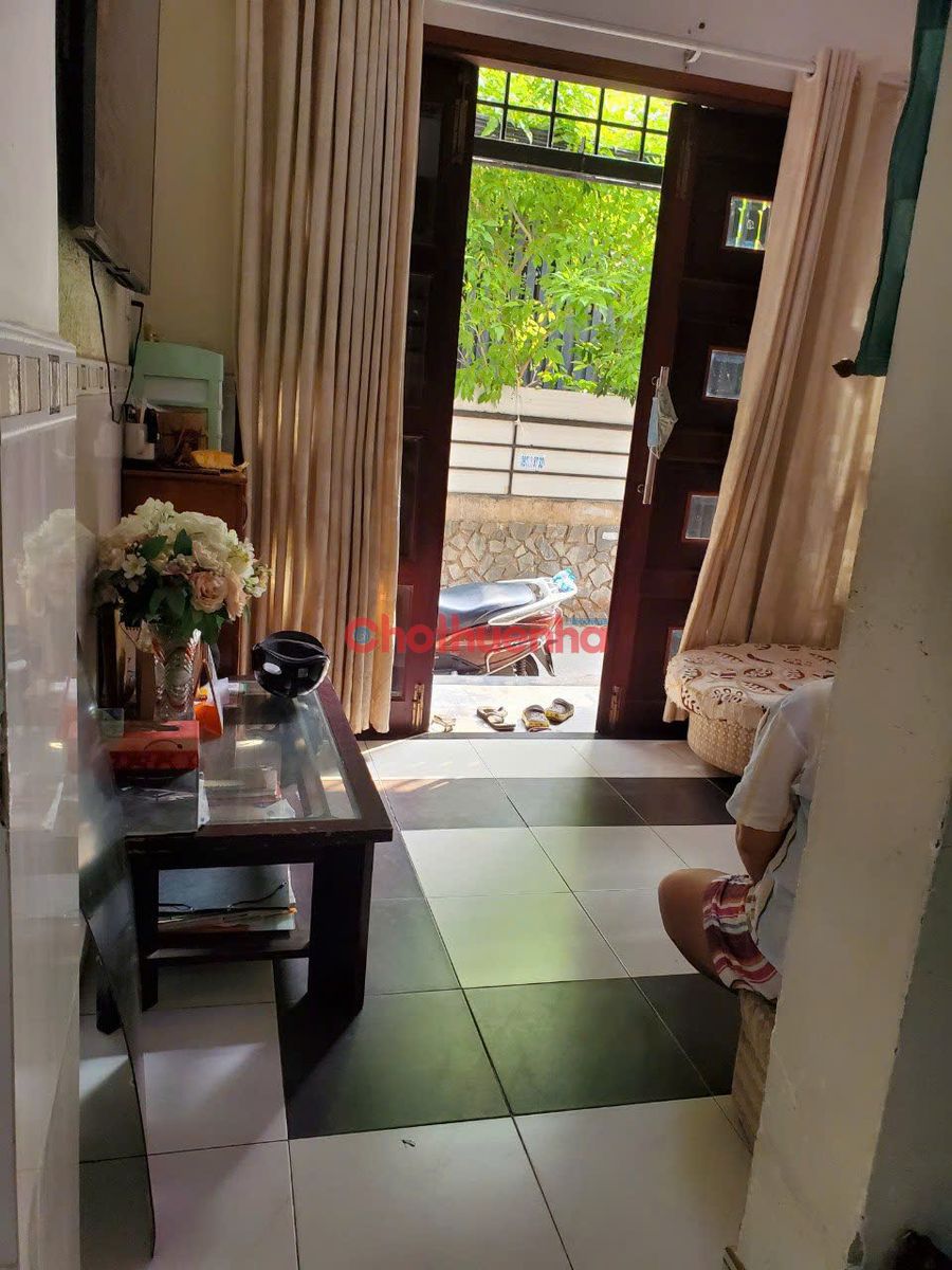 Cho thuê nhà nguyên căn Trần Quang Diệu, Phường 14, Quận 3
