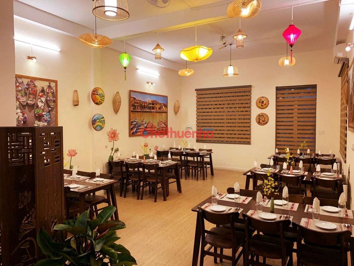 Cho Thuê Nhà Mặt Tiền Đường Trần Đình Xu, Phường Cô Giang, Quận 1 